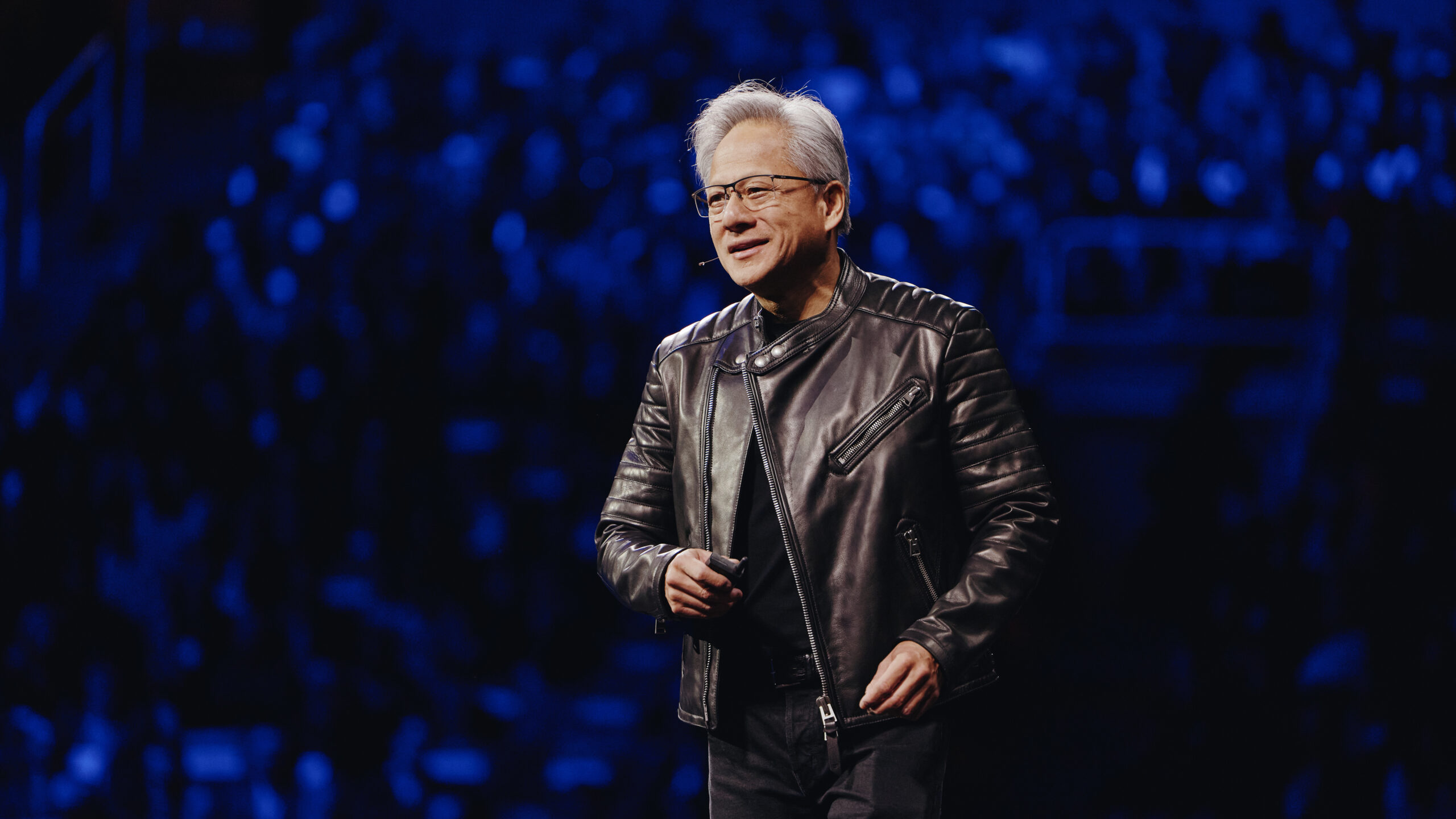 CEO Nvidia cảnh báo: Nguy cơ mất việc do AI nếu nhân loại cạn ý tưởng