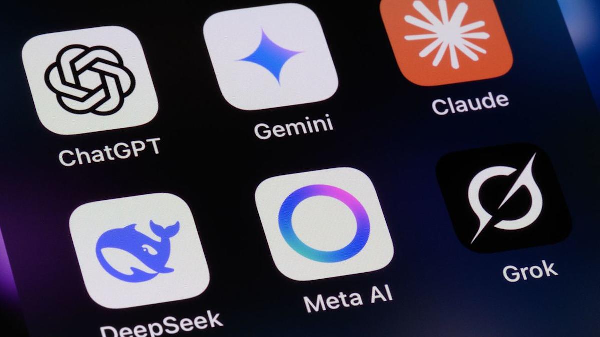 **Hình ảnh:** Ứng dụng chatbot AI LLM trên điện thoại.