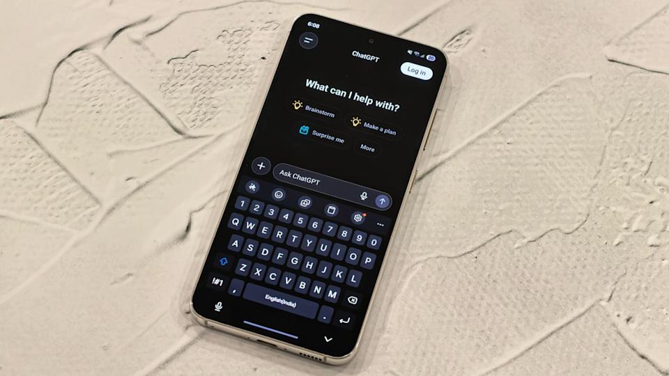 **Sản phẩm phần cứng đầu tiên của OpenAI dự kiến ra mắt vào cuối năm 2026**