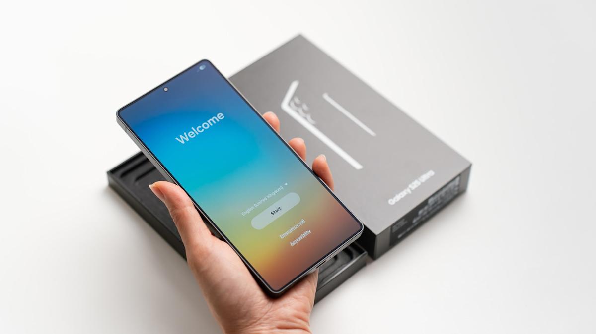 **Mở hộp Galaxy S25 Ultra**