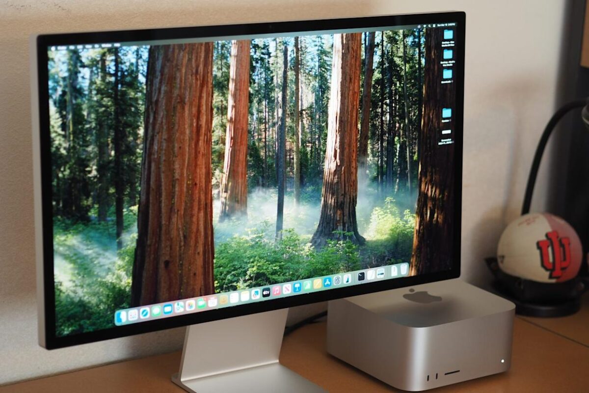 **Bạn sắp không còn phải chờ đợi Apple Studio Display được làm mới**