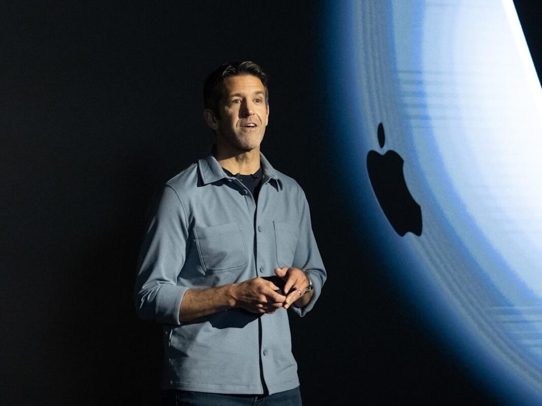 **Lịch sử Apple qua các bức ảnh**