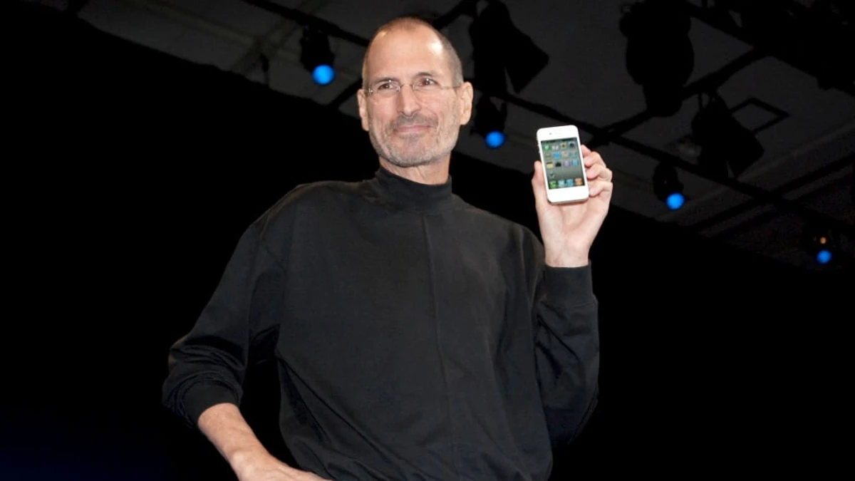 **Apple có thể đang xem xét một cuộc lột xác thiết kế màn hình cho chiếc iPhone kỷ niệm 20 năm sắp tới**