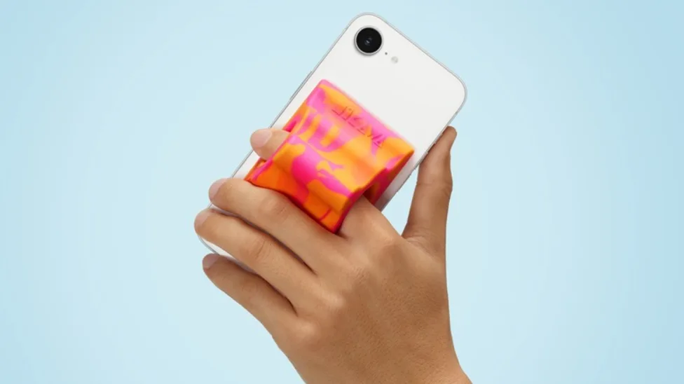 **Apple Đưa Lại Phụ Kiện MagSafe iPhone Grip và Stand Đã Hết Hàng**