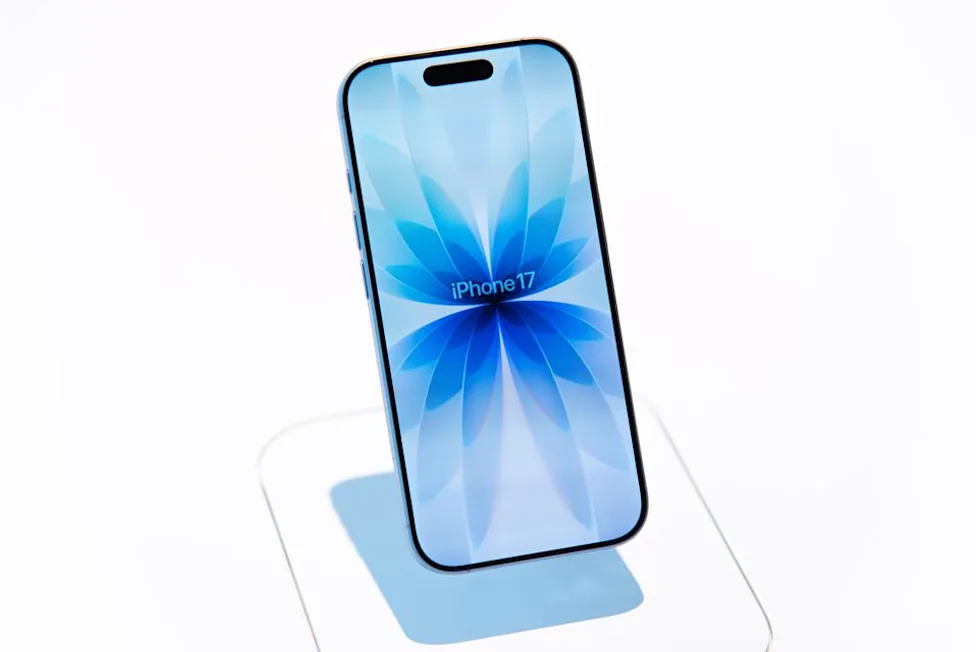 **iPhone 17: liệu dòng iPhone 18 có tích hợp modem của Apple?**