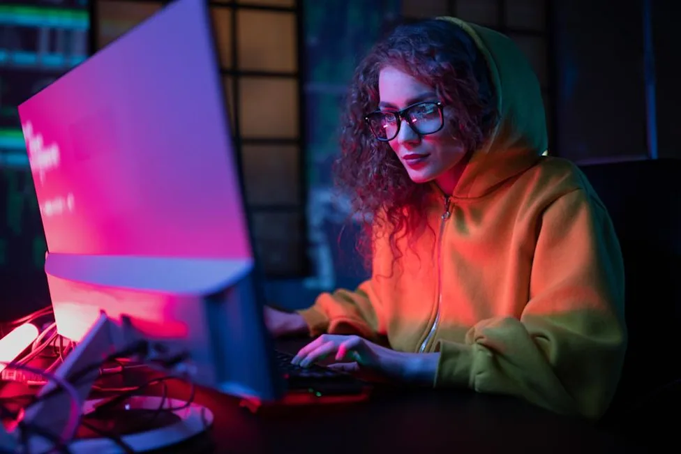 **OpenAI ChatGPT ra mắt tính năng Trusted Contacts, có thể cứu người và ngăn chặn các vụ kiện về sức khỏe tinh thần do AI**