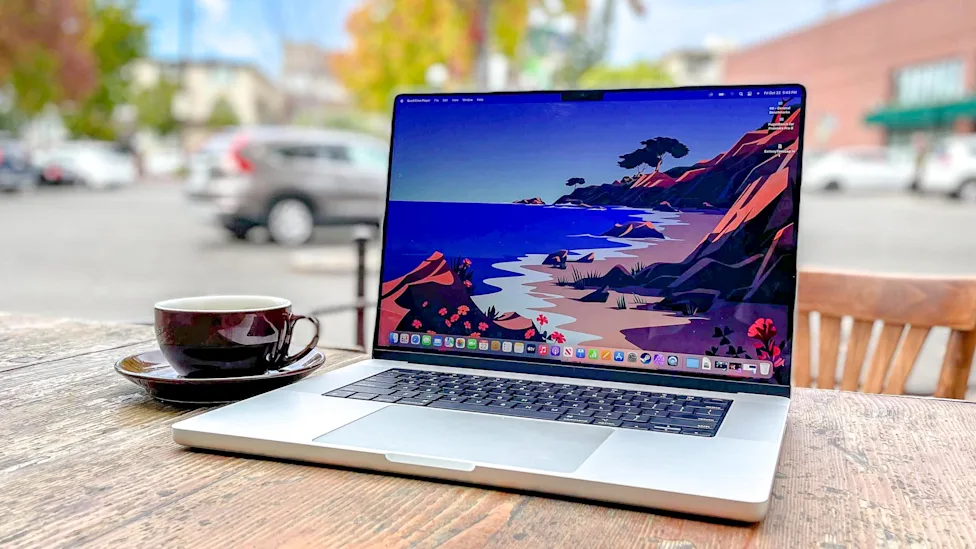 **MacBook Ultra: Tin đồn, giá, thiết kế, thông số kỹ thuật**