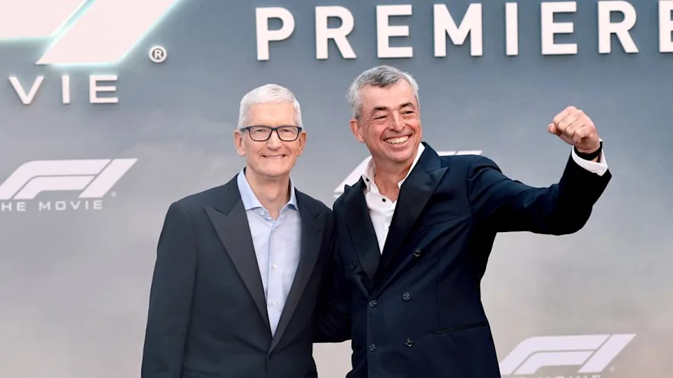 **Tiêu đề tin tức Apple: iPhone 18 Pro, iPhone Fold, Khả năng truy cập iOS, MacBook Pro OLED, Fortnite, Eddy Cue**