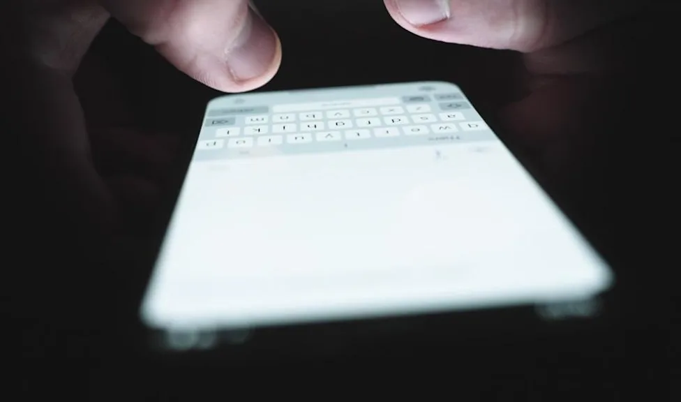 **Mọi thứ thay đổi trên iPhone — gần như vậy.**
