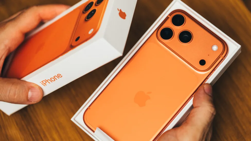 **Tại sao Apple ngừng đặt nhãn dán trong hộp iPhone**