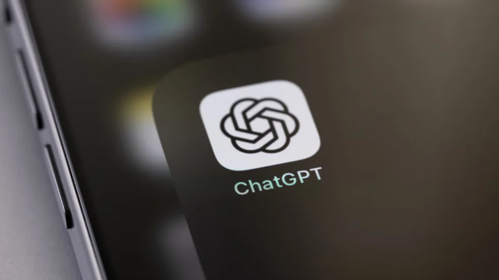 **Vấn đề tiêu thụ nước của ChatGPT trong email và AI**