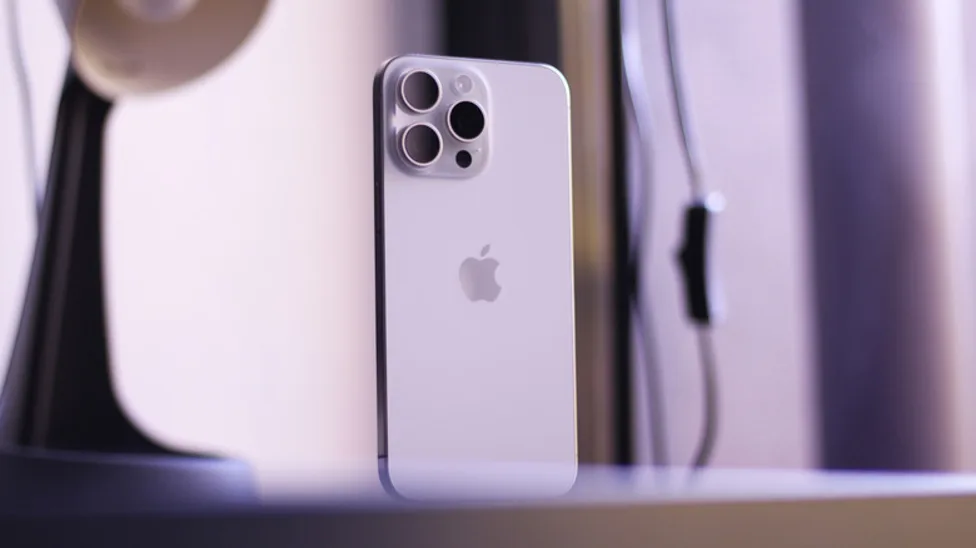 **Tại sao Apple ngừng sử dụng titan cho iPhone – Giải thích**