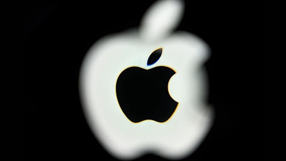 **Tính năng “Hide My Email” của Apple gây ra hậu quả ngược khi lộ địa chỉ email thực của người dùng**