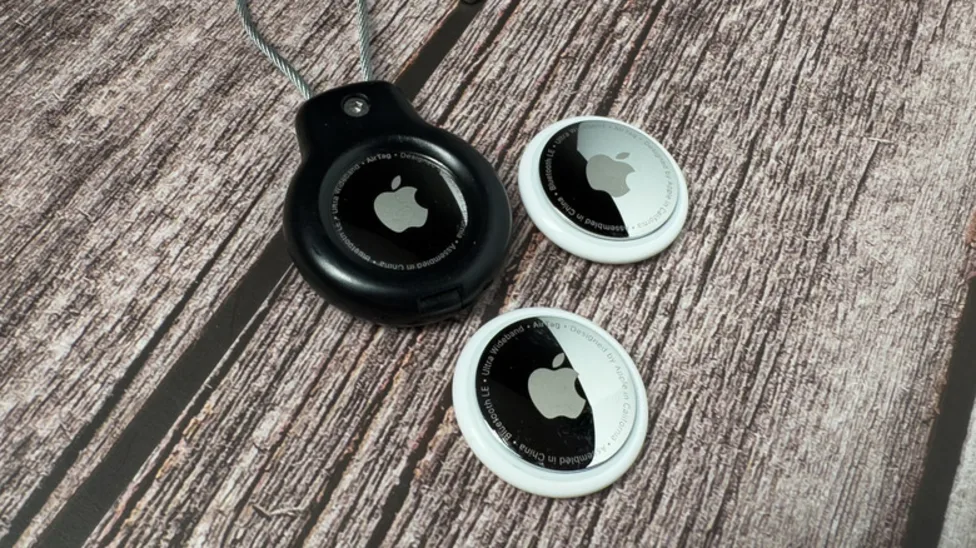 **How many AirTags can connect to a single Apple account?**