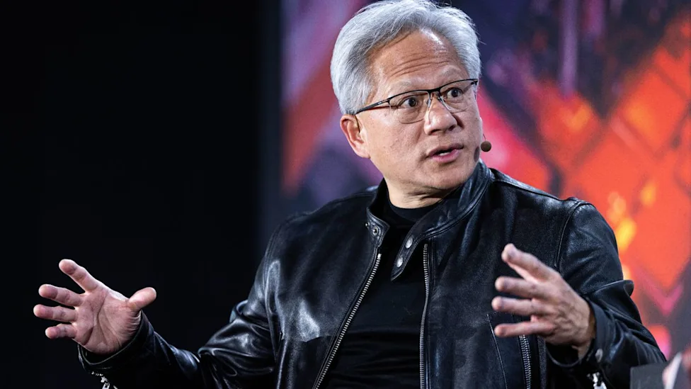 **Nvidia CEO Jensen Huang cho rằng các công ty Mỹ nên được phép sử dụng các mô hình AI của Trung Quốc**
